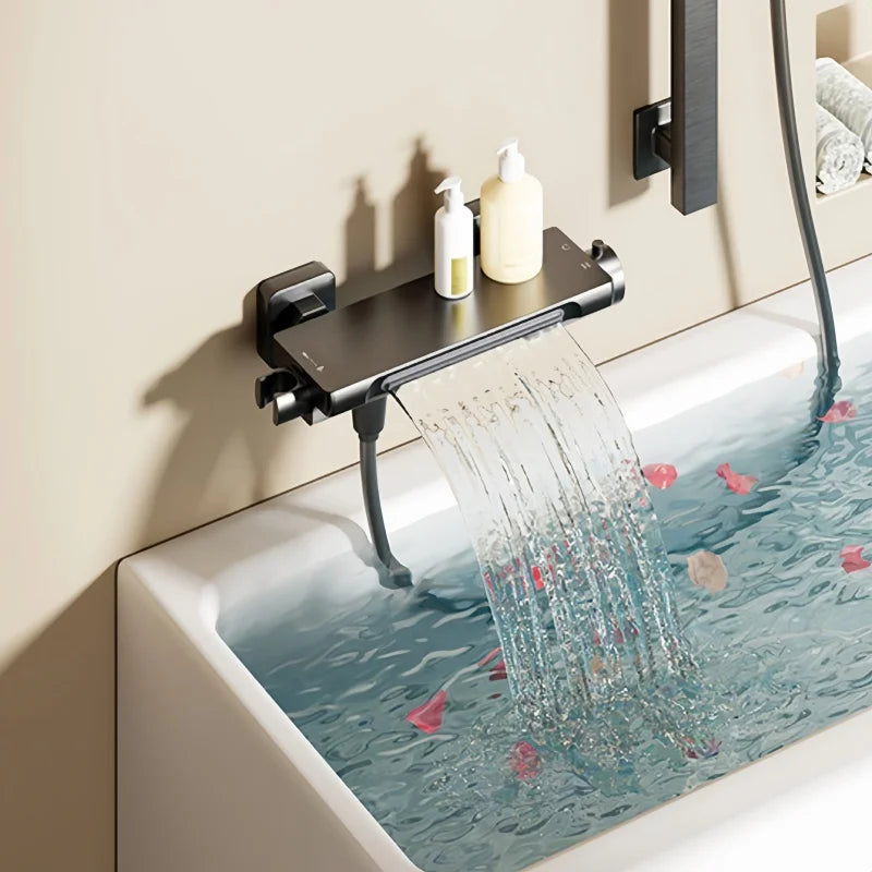 Grifo de bañera en cascada, juego de ducha, baño doméstico, montado en la pared, válvula mezcladora de latón caliente y fría, cabezal de ducha de baño